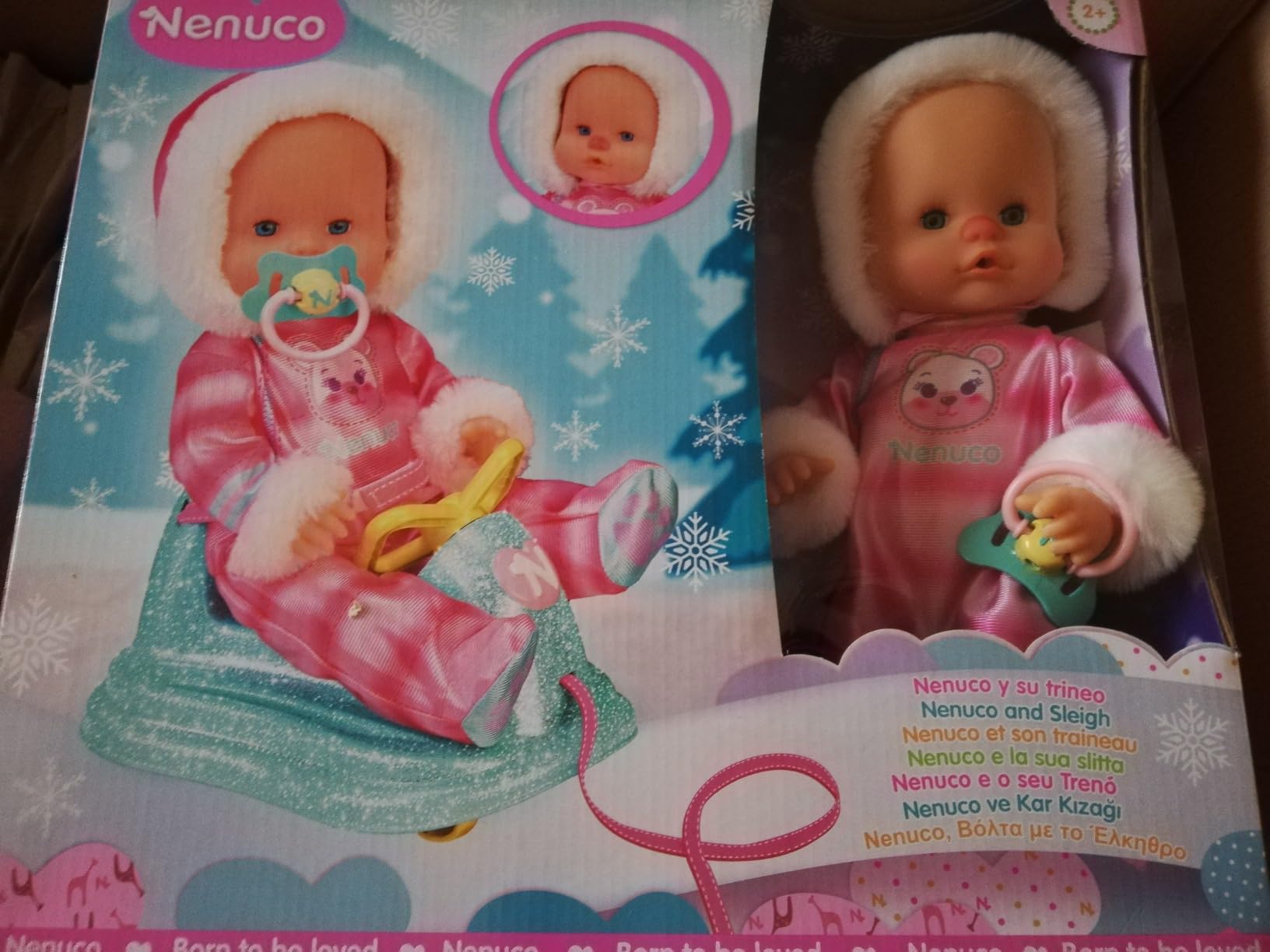 Nenuco Bambole NFN59000 bambola 35 cm con slitta rosa
