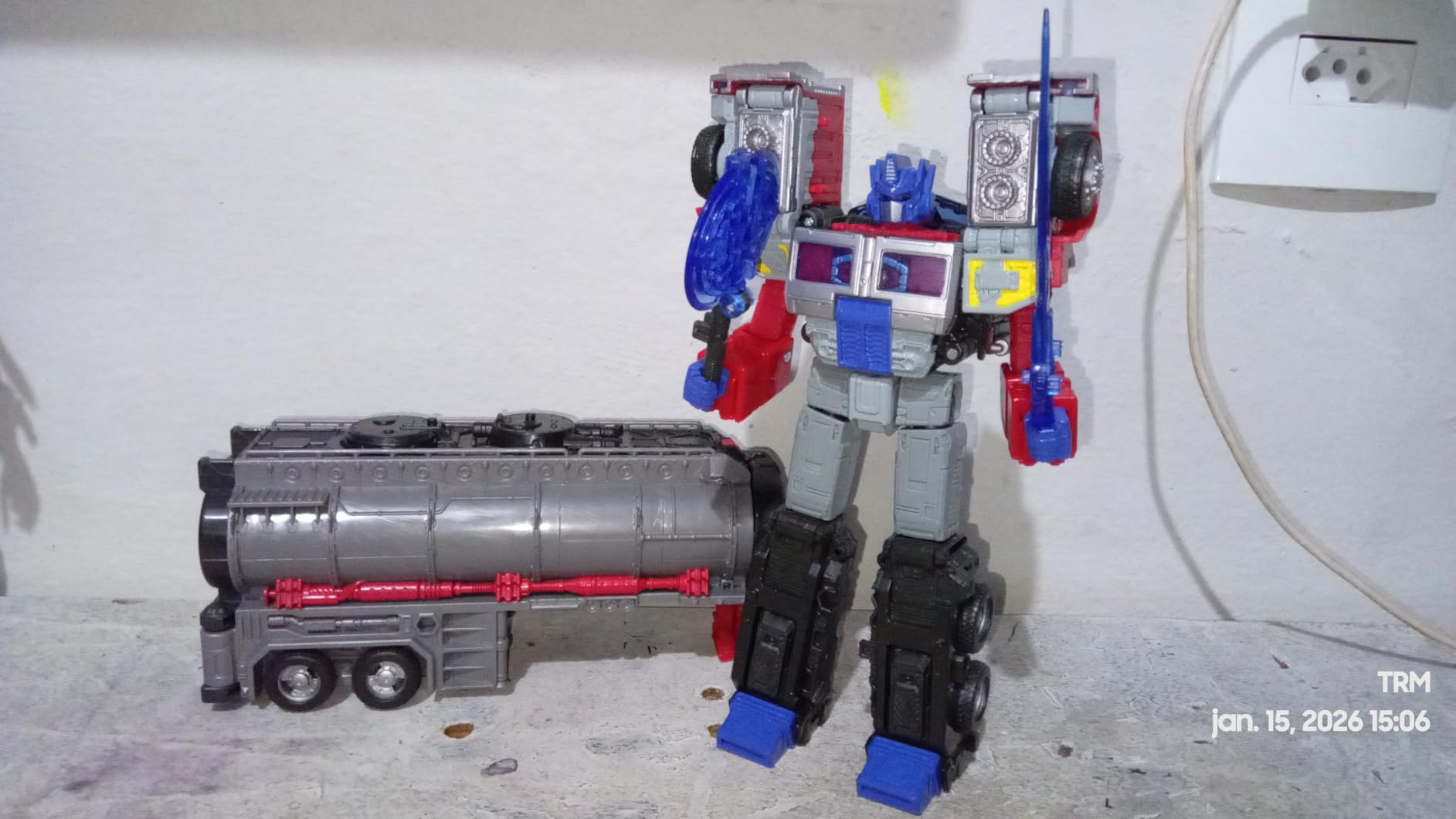 Transformers Legacy G2 Laser Optimus Prime action figure 19 cm