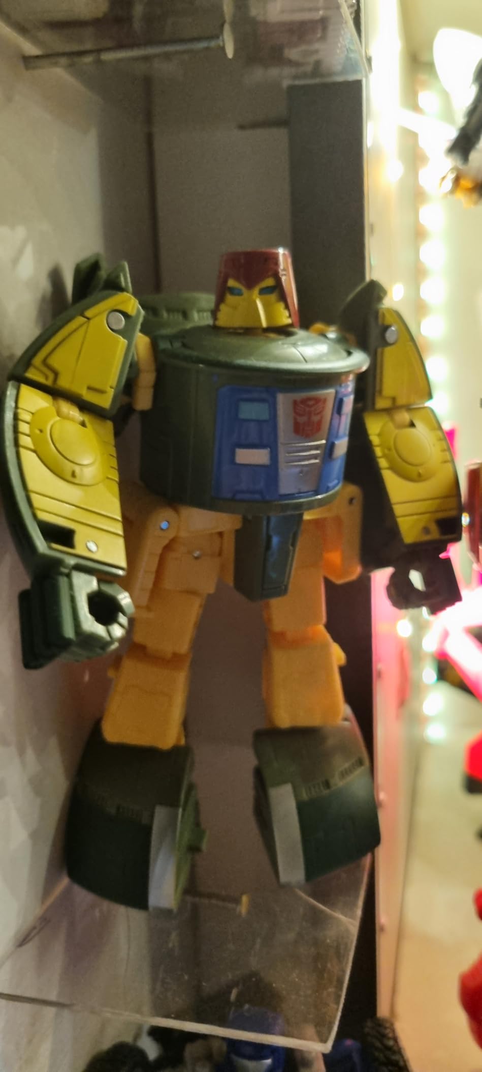Transformers Legacy Autobot Cosmos action figure 14 cm astronave