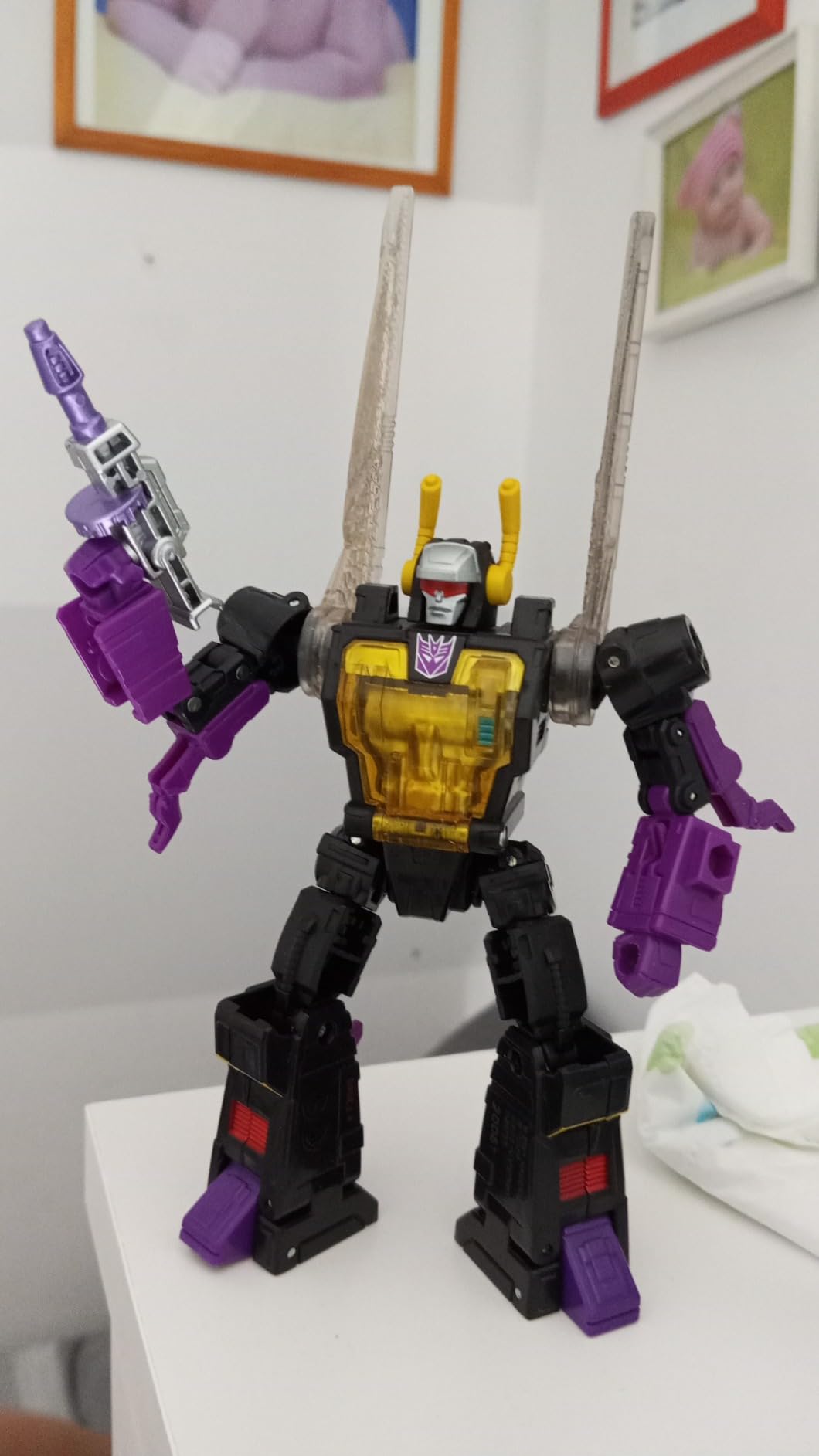 Transformers Legacy Kickback Deluxe action figure 14 cm G1
