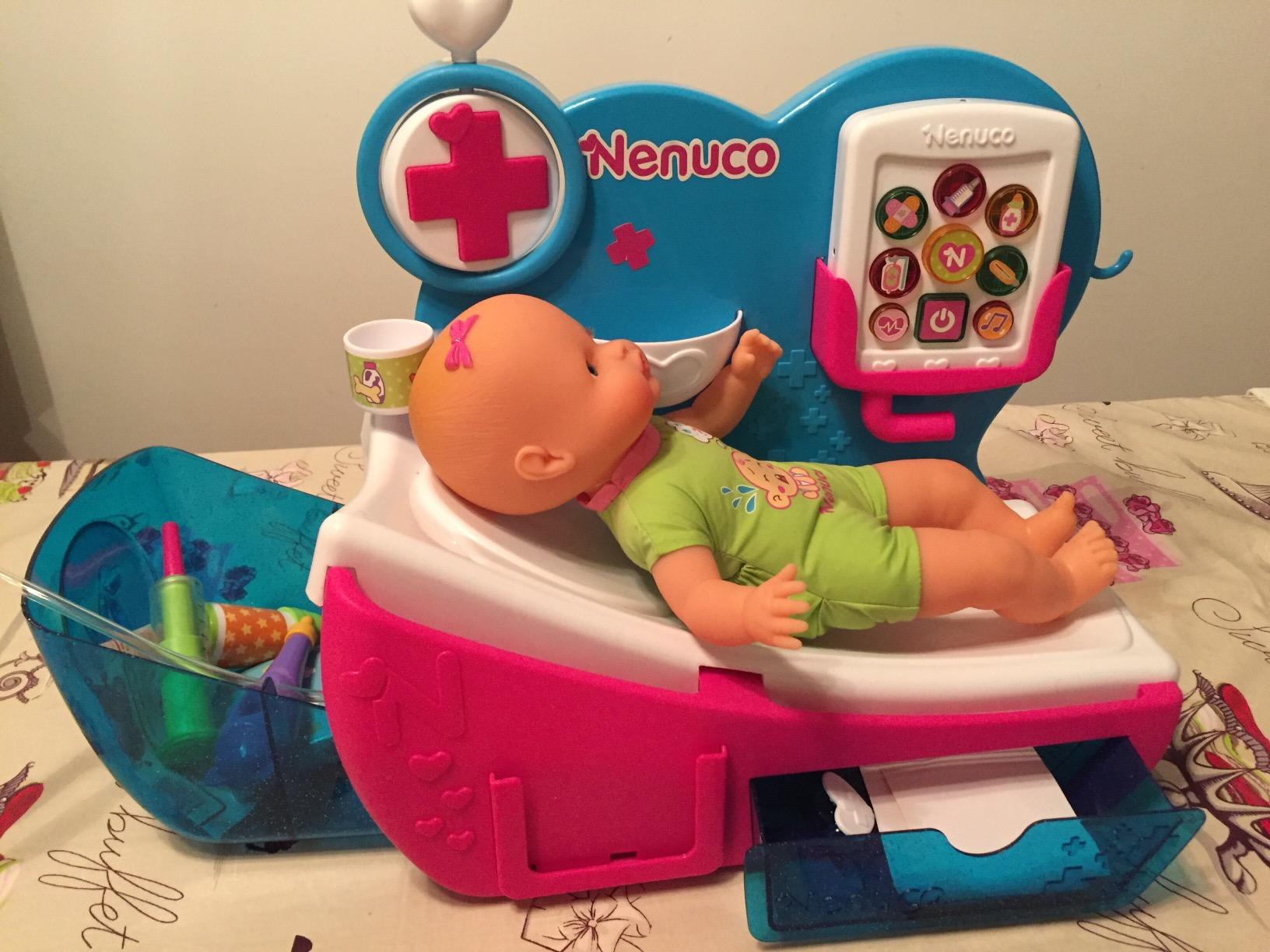 Nenuco Kits Clinica Dottore bambola con accessori 35 cm