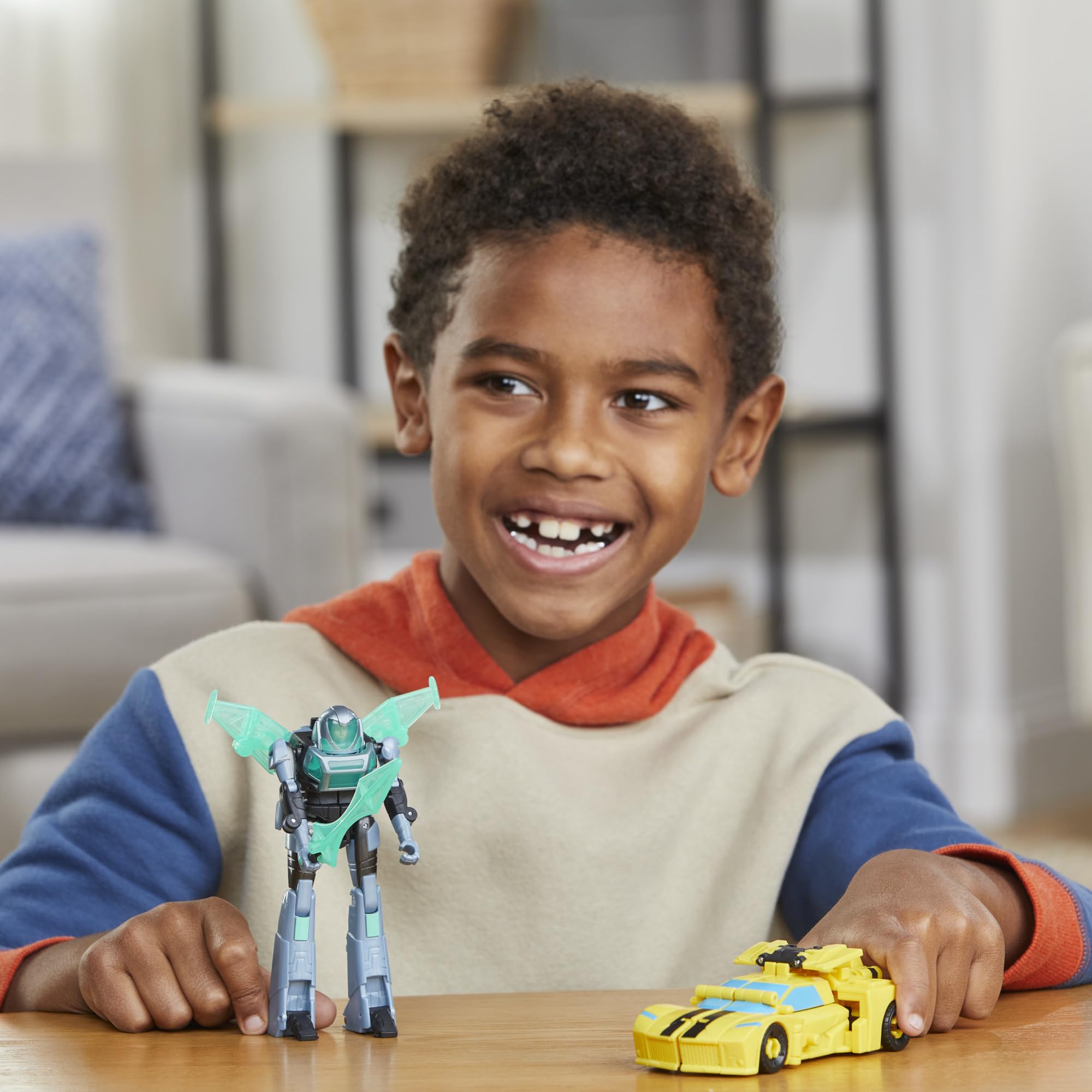 Transformers EarthSpark Bumblebee Mo Malto action figure 12,5 cm auto