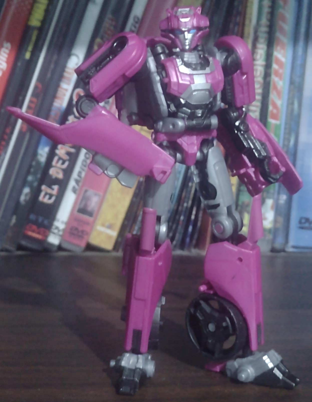 Transformers Studio Series Elita 1 Action Figure Deluxe