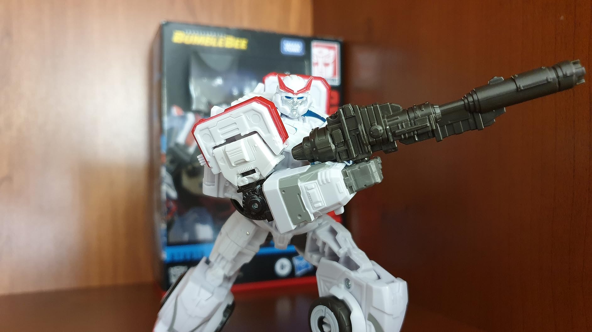 Transformers Studio Series 82 Ratchet Deluxe action figure 11 cm veicolo
