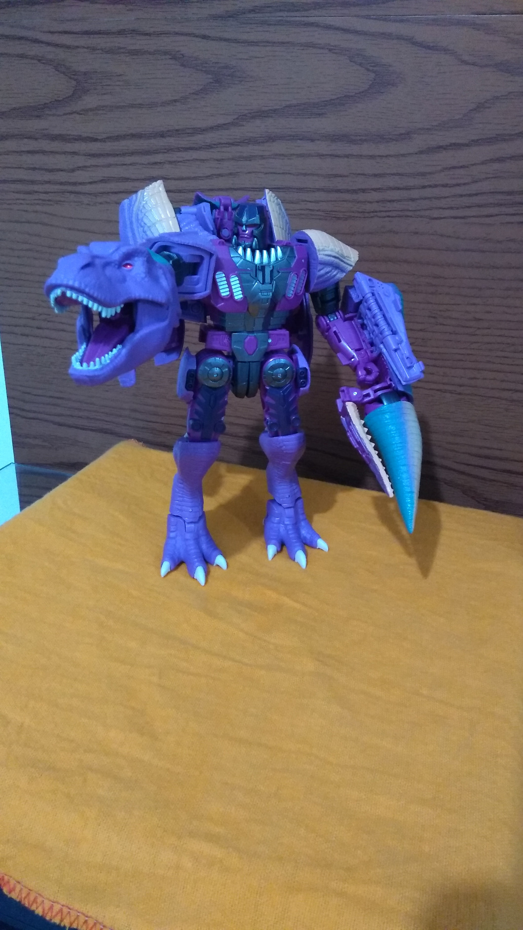 Transformers Kingdom WFC-K10 Megatron action figure 19 cm T-Rex