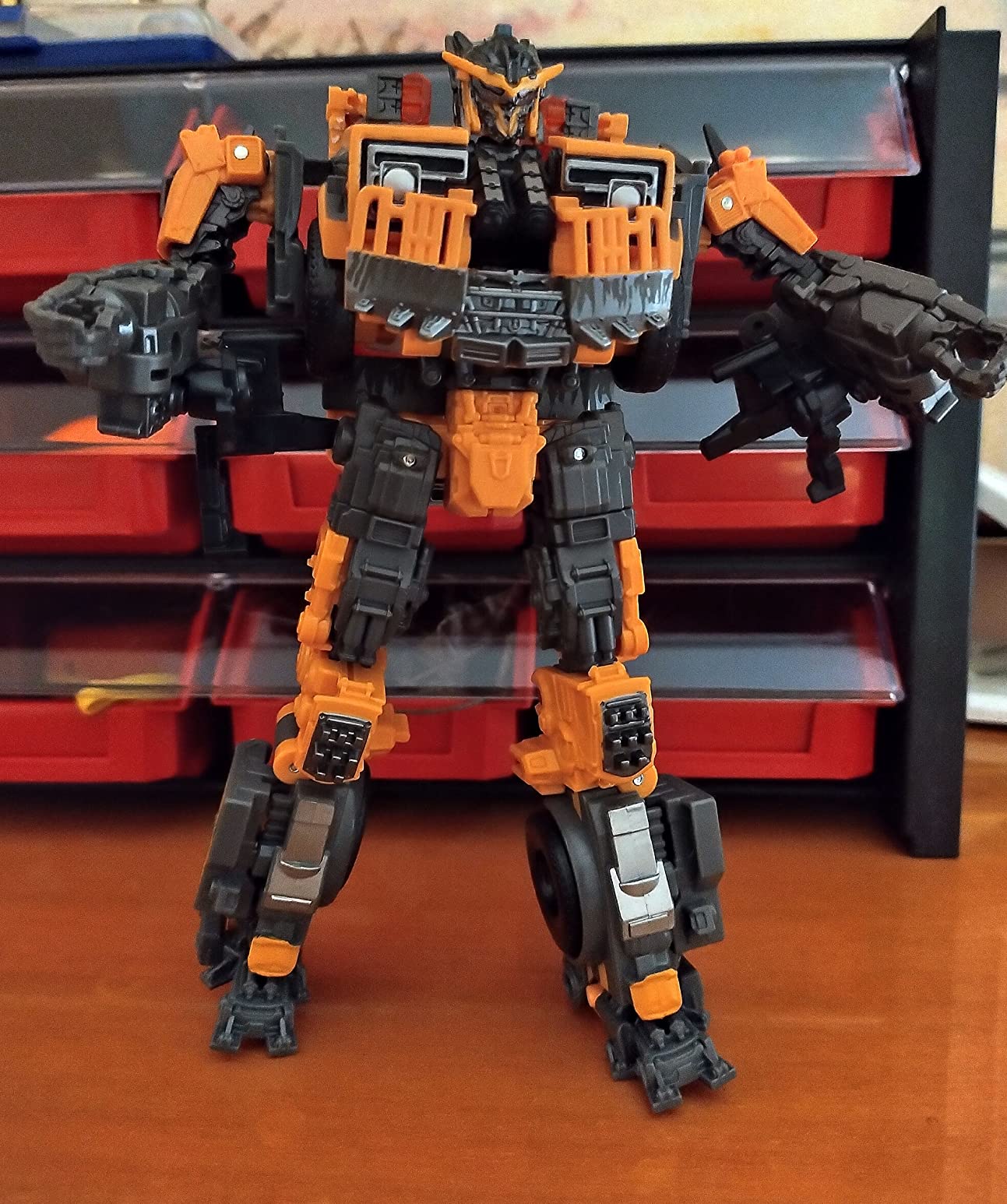 Transformers Studio Series Battletrap 99 action figure Voyager