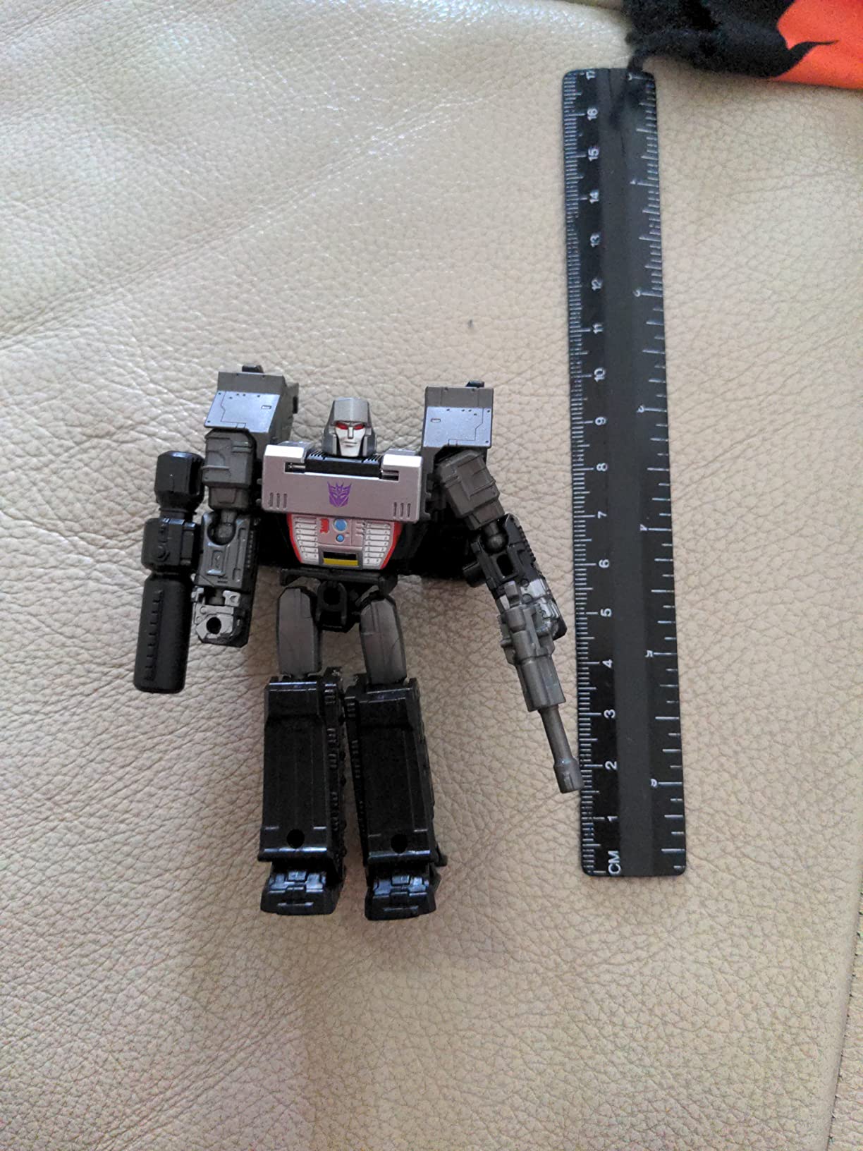 Transformers Kingdom WFC-K13 Megatron action figure 8,5 cm