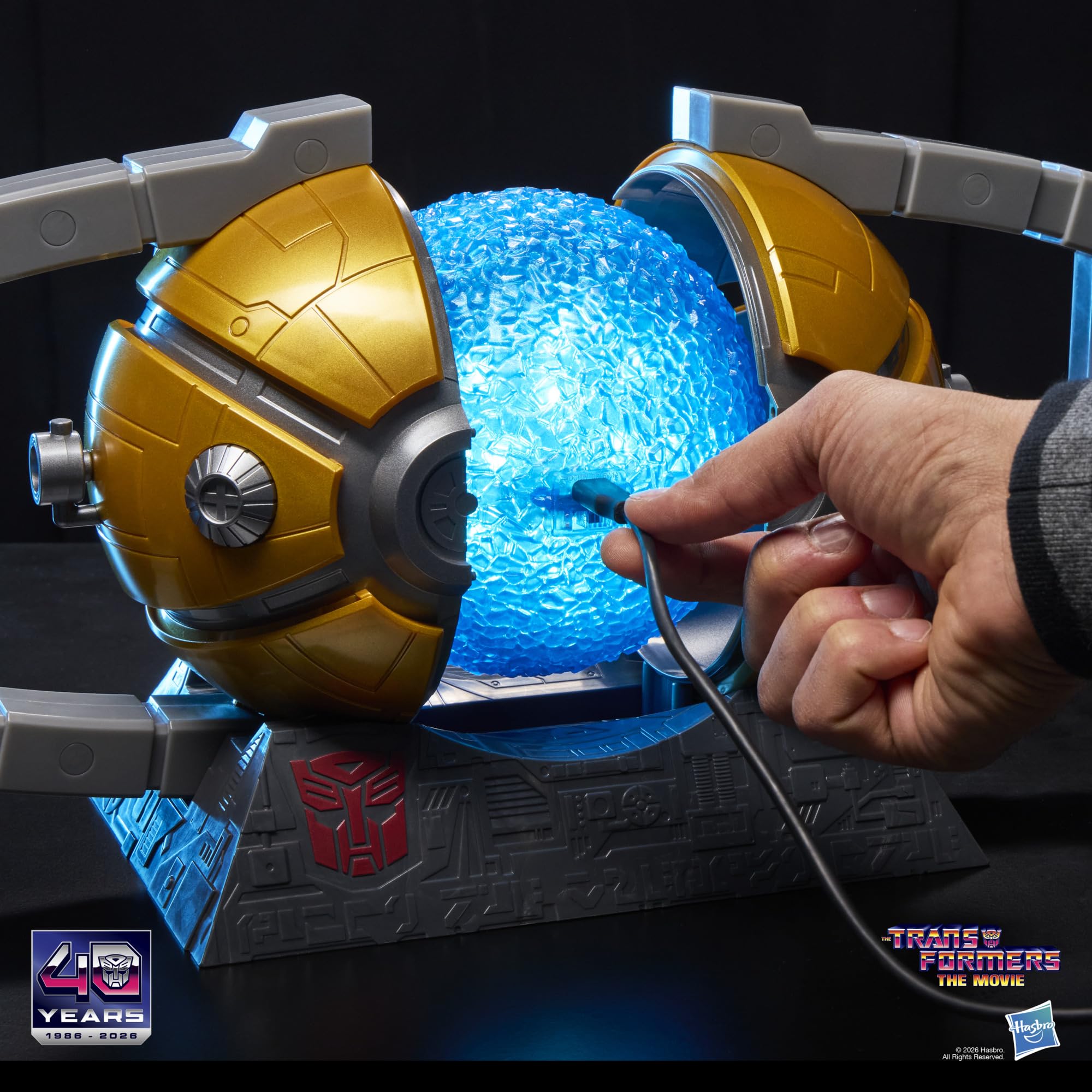Transformers Studio Series Matrice del Comando replica con luci