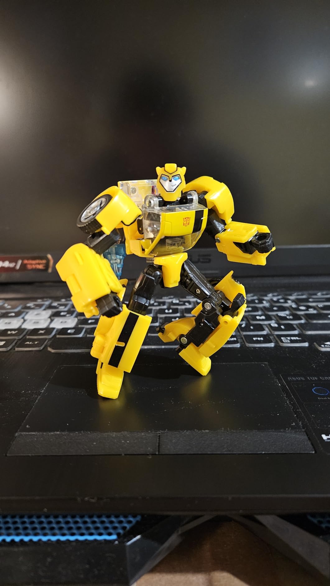 Transformers Legacy Bumblebee Action Figure 14 cm Animated