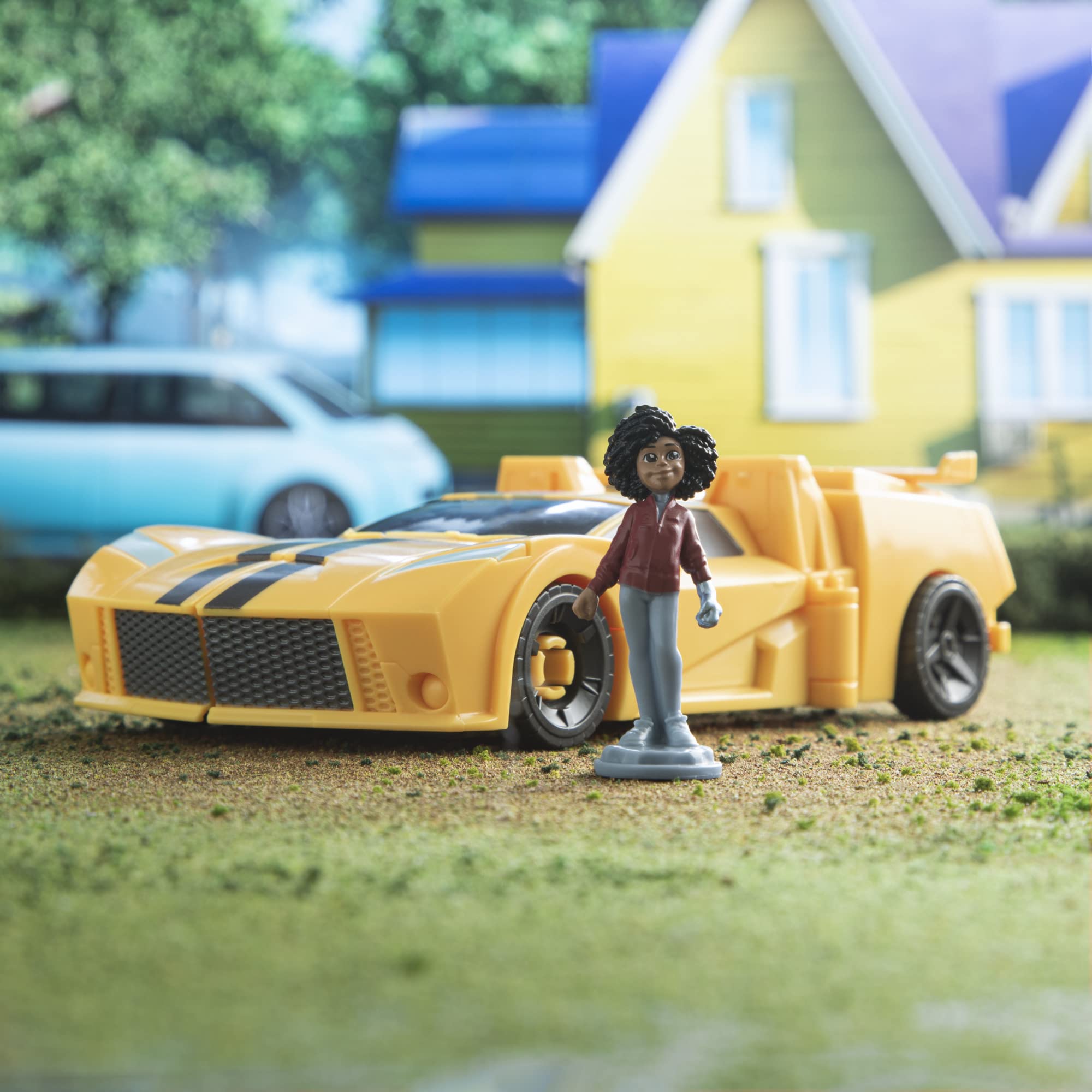 Transformers EarthSpark Bumblebee action figure auto 20 cm con Mo Malto