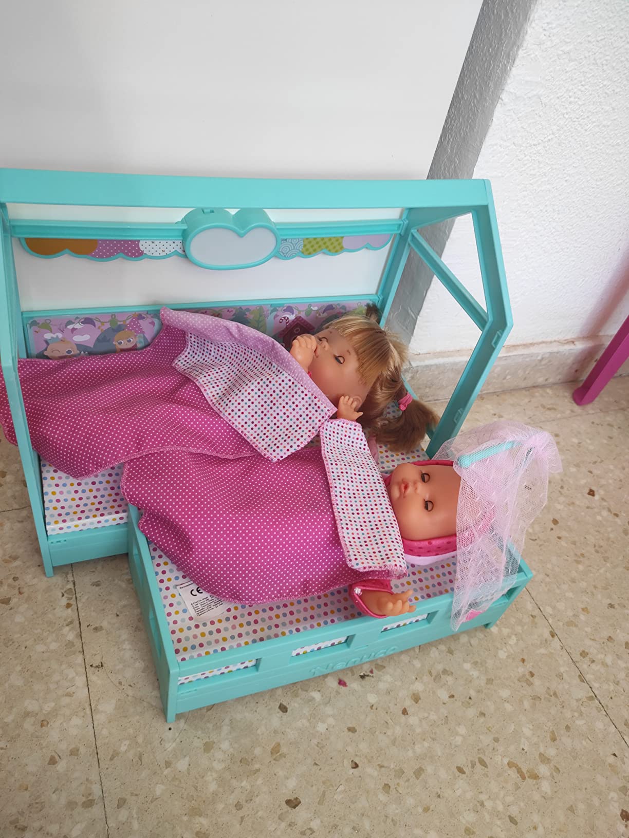 Nenuco Sorelline a Letto Cameretta 35 cm + 25 cm 2 Bambole