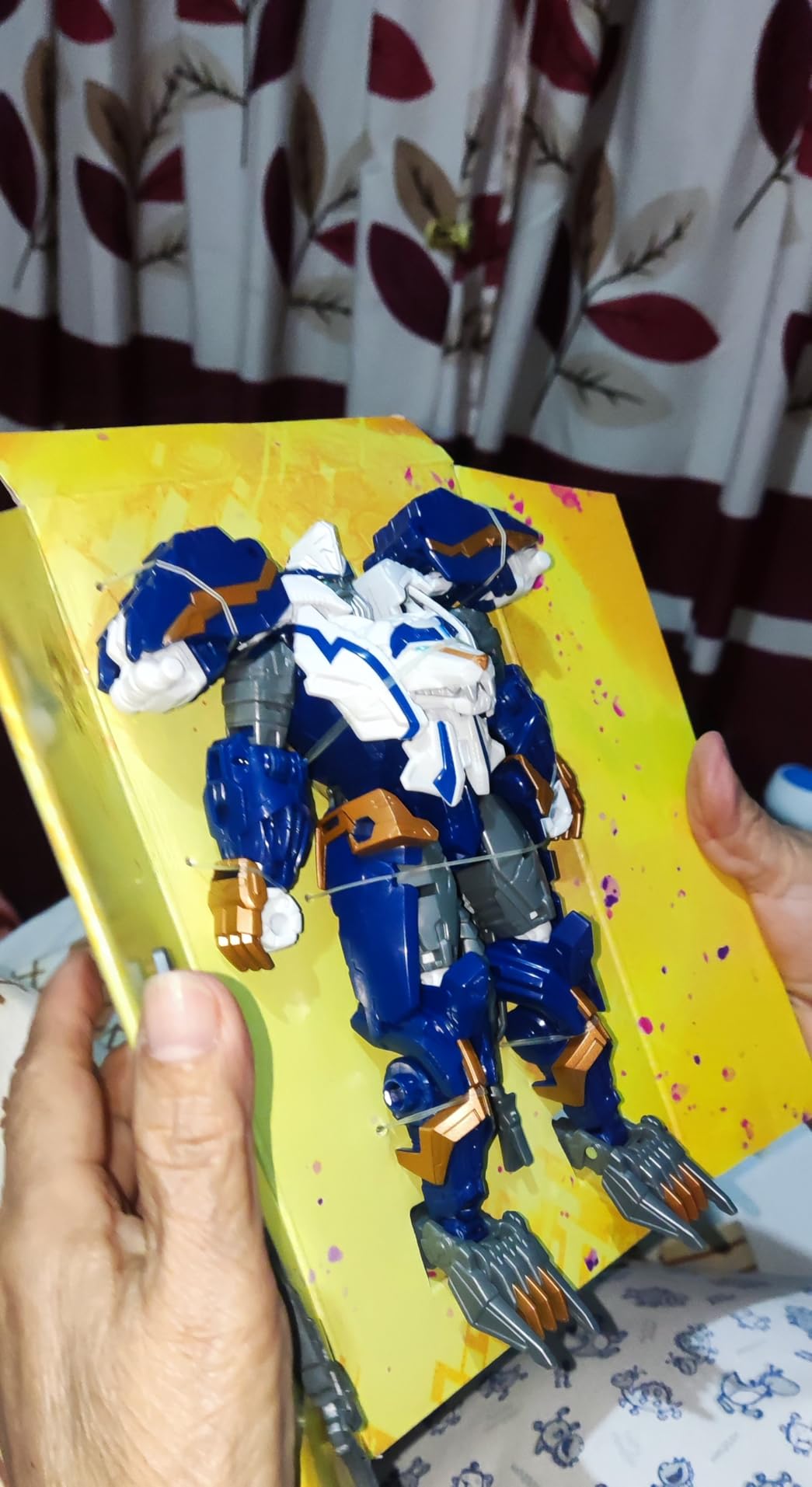 Transformers Legacy Thundertron Action Figure 17,5 cm Leone