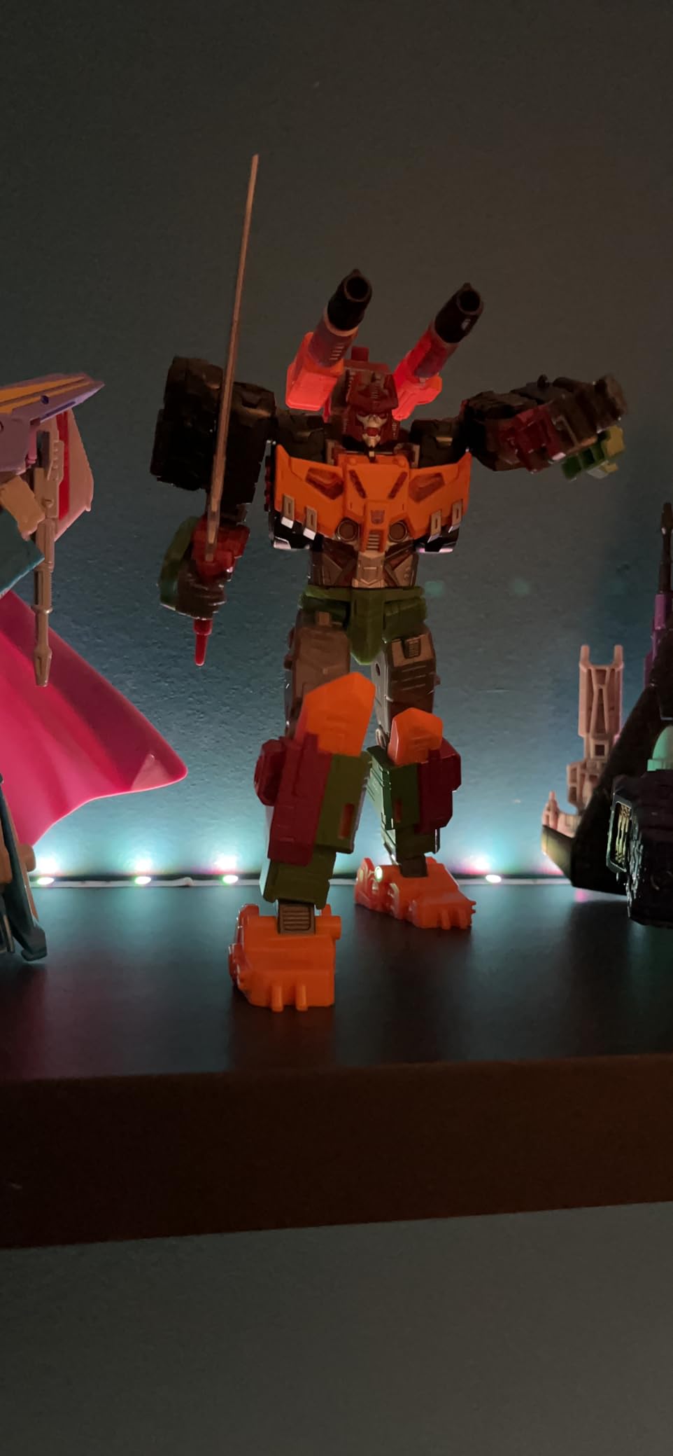 Transformers Legacy Bludgeon Action Figure 17,5 cm Tank