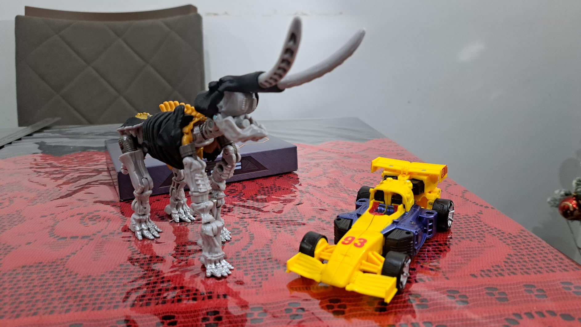 Transformers Legacy Leadfoot Masterdominus action figure 14 cm auto