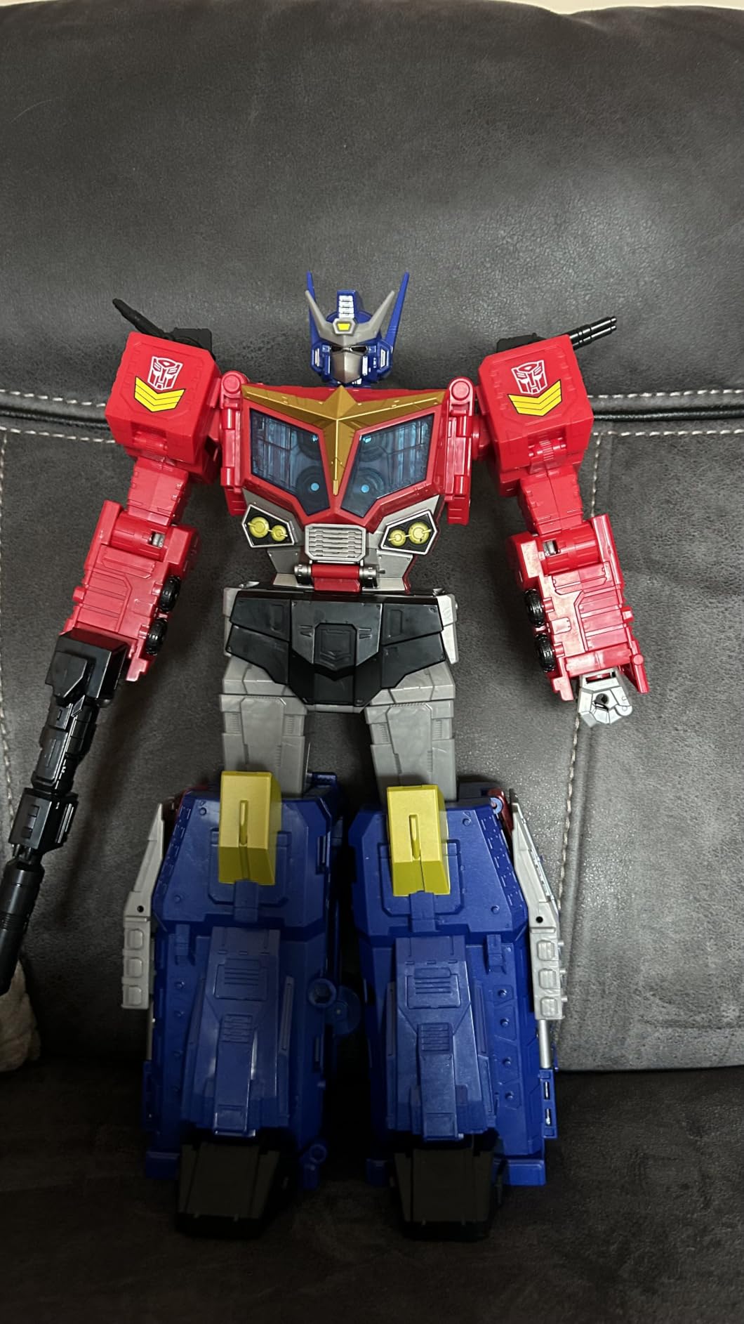 Transformers Age of the Primes Star Optimus Prime action figure 38 cm