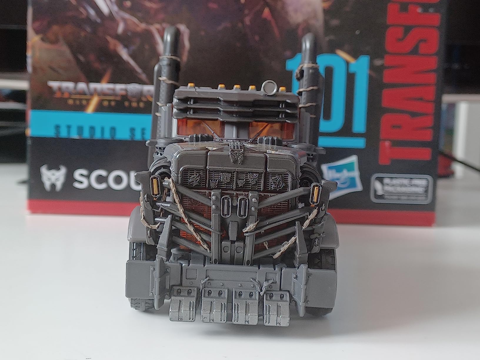 Transformers Studio Series 101 Scourge Leader action figure 21,5 cm