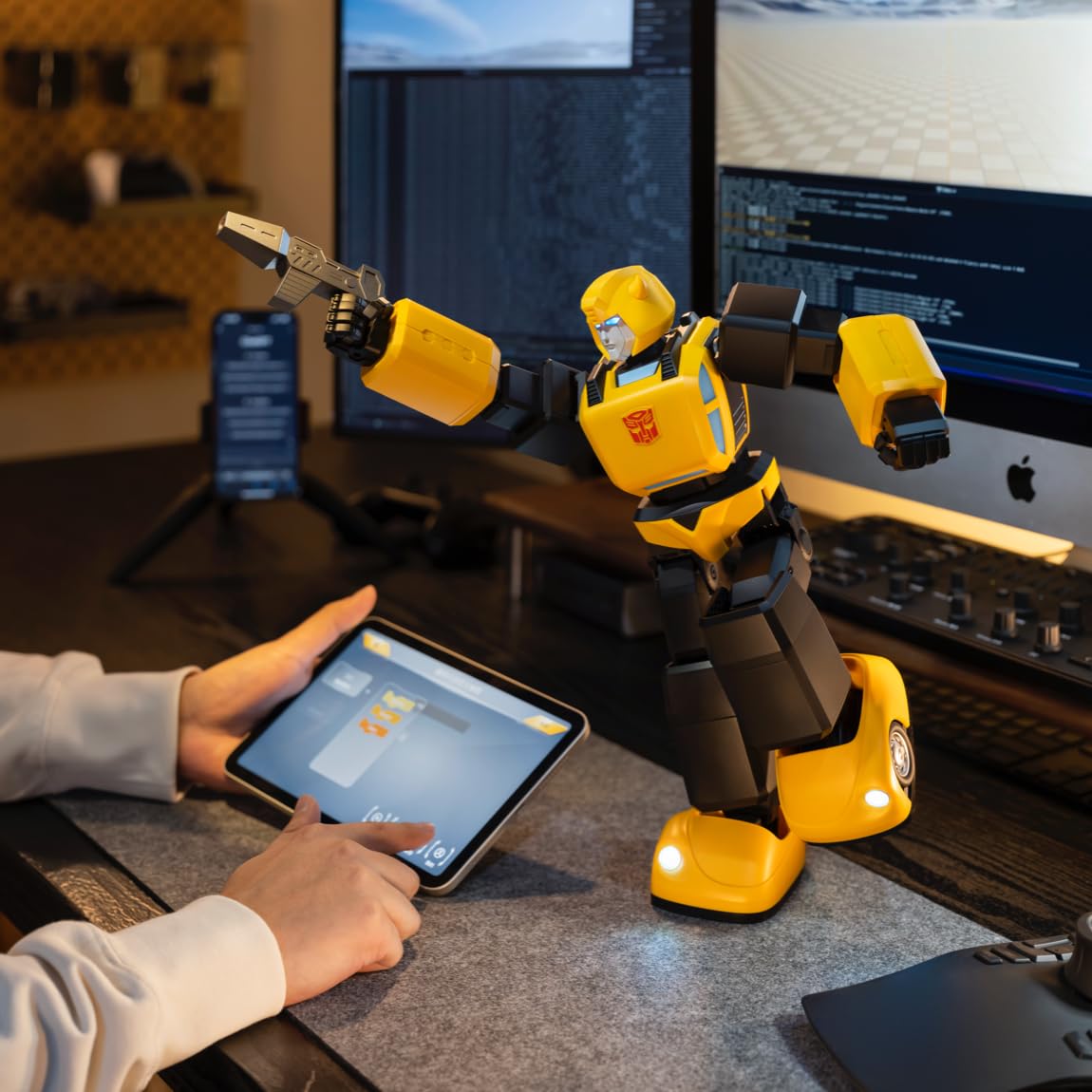 Transformers G1 Bumblebee robot interattivo giallo con luci LED