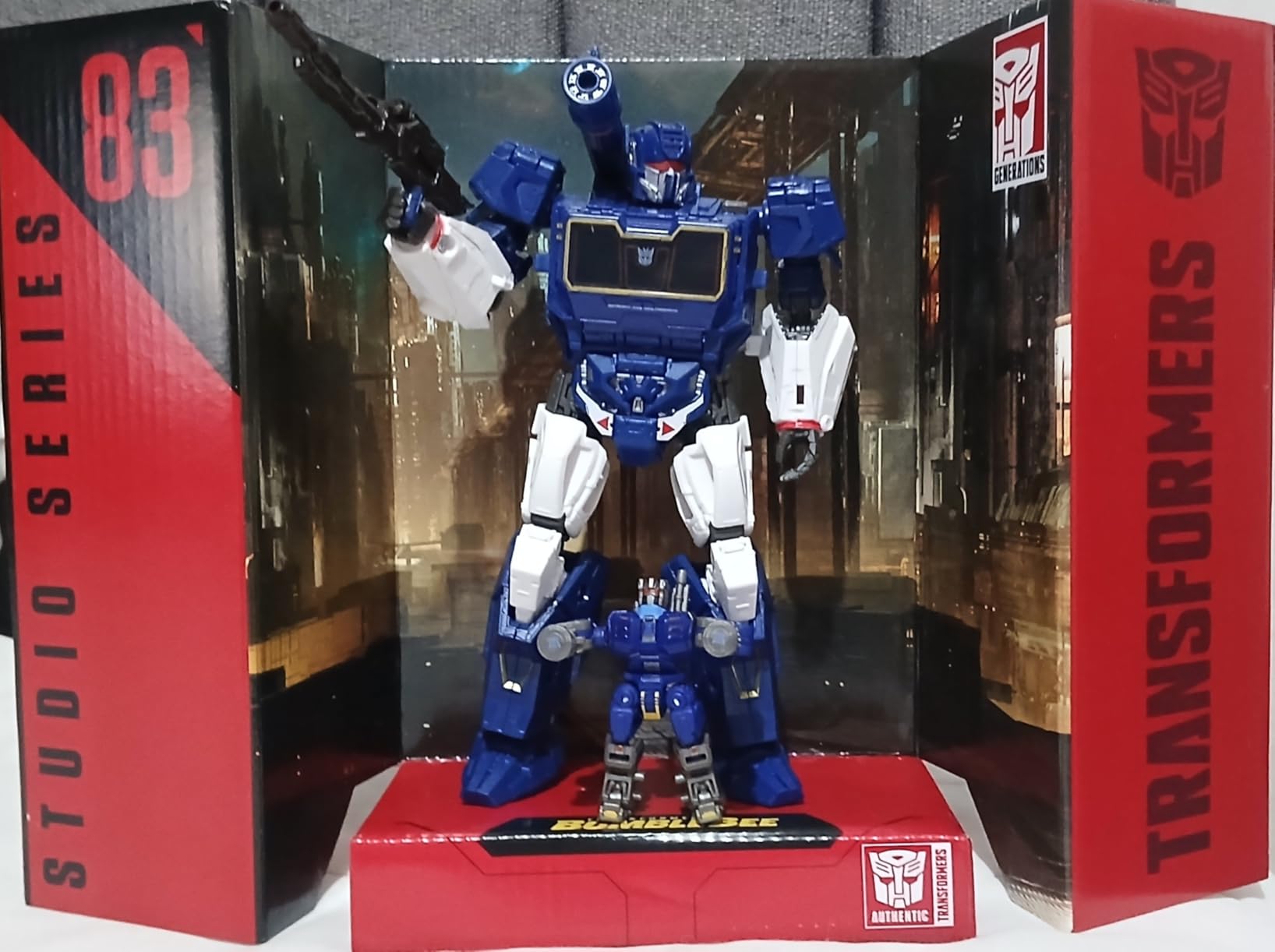 Transformers Studio Series 83 Soundwave action figure astronave 16,5 cm