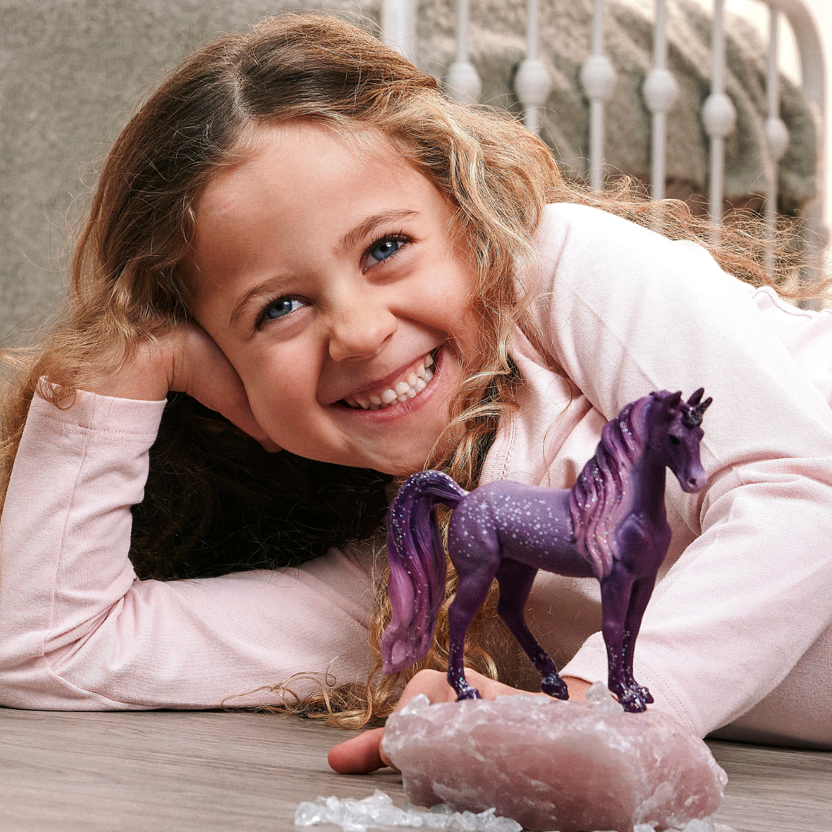 Schleich Bayala Giumenta Galaxy Unicorno statuetta arcobaleno