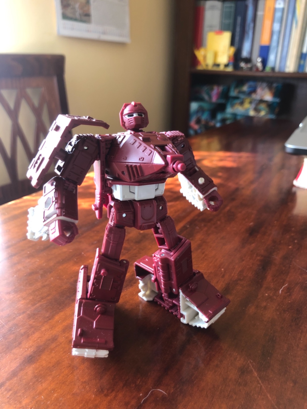 Transformers Kingdom WFC-K6 Warpath action figure 14 cm carro