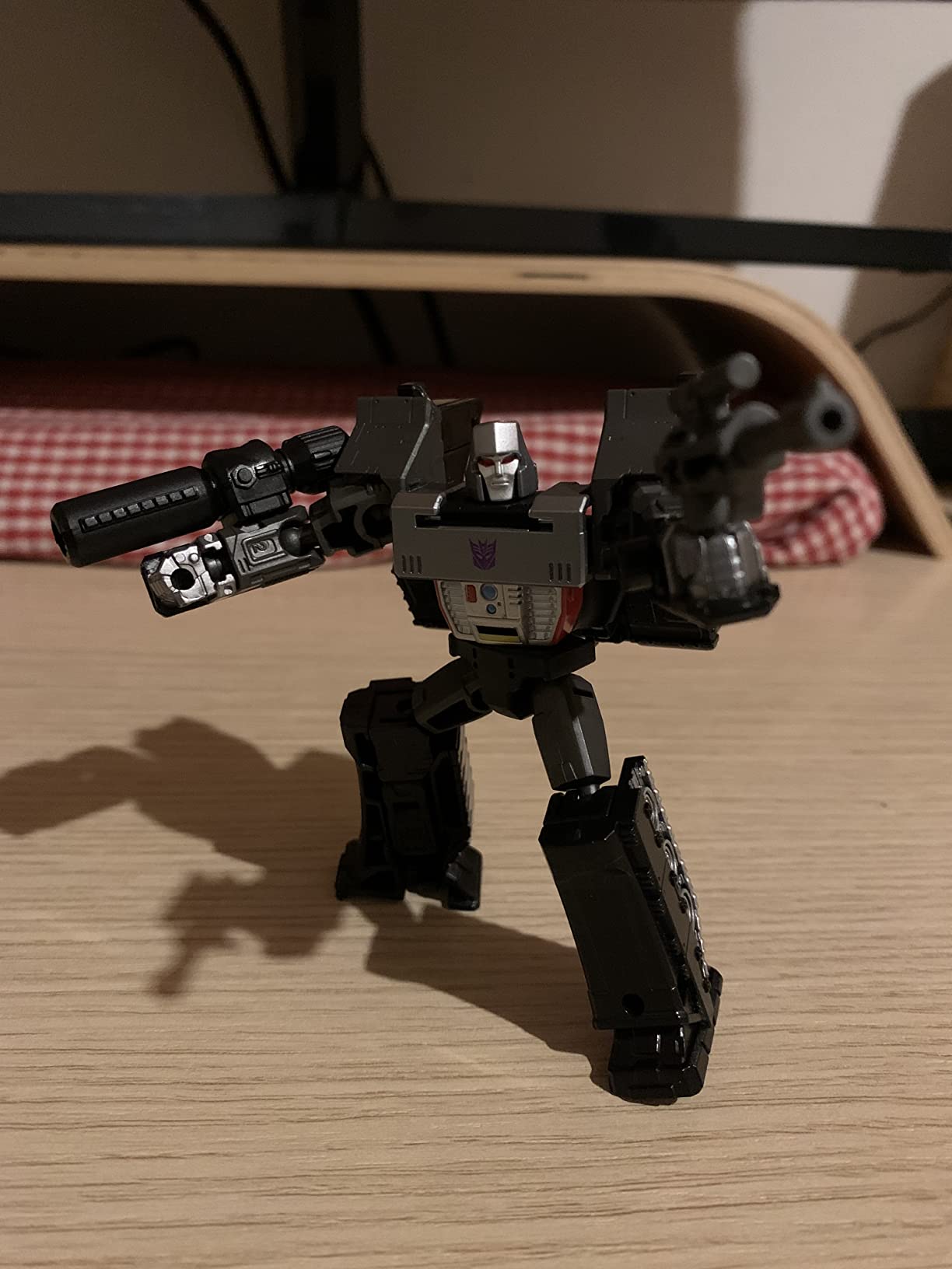 Transformers Kingdom WFC-K13 Megatron action figure 8,5 cm