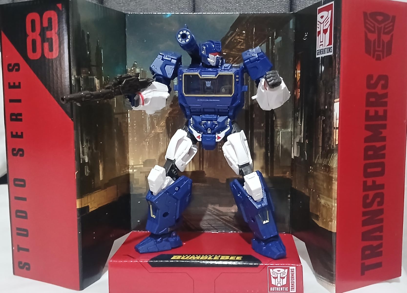 Transformers Studio Series 83 Soundwave action figure astronave 16,5 cm