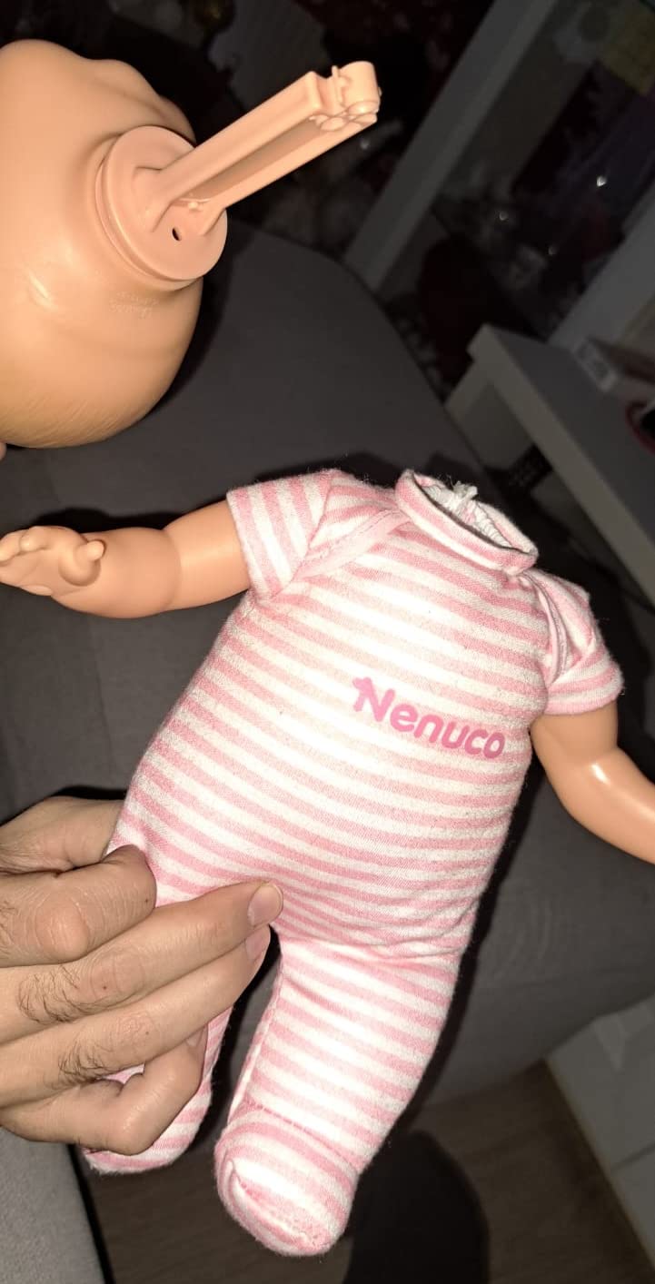 Nenuco Culla Dolce Nanna bambola 35 cm con culla interattiva