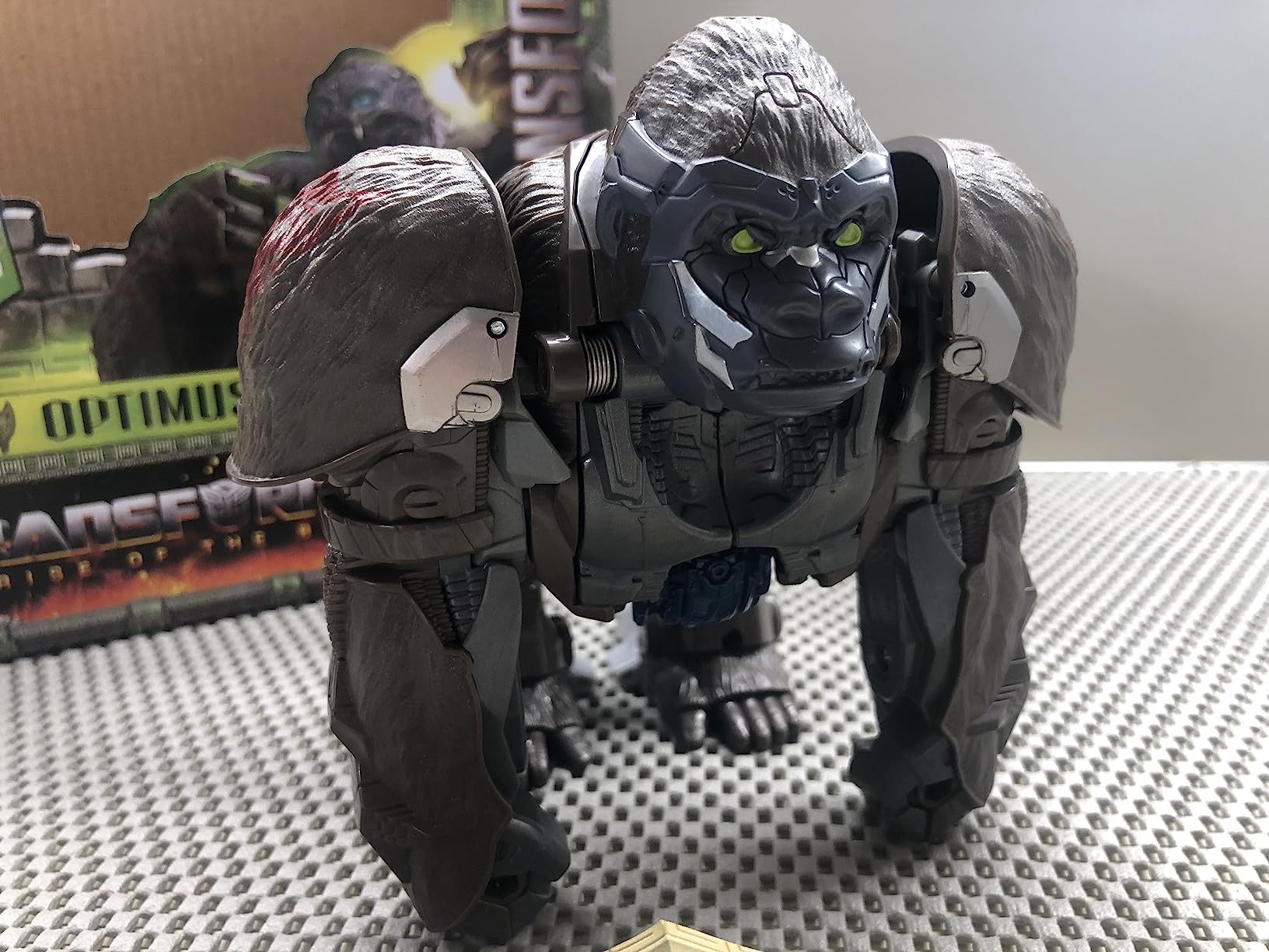 Transformers Rise of the Beasts Smash Changer Optimus Primal action figure 22,5 cm