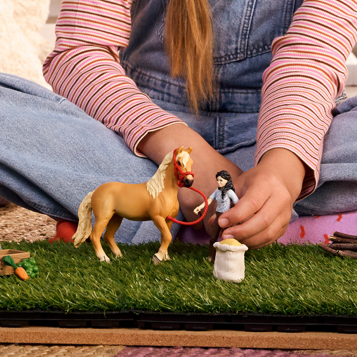 Schleich Horse Club Set di cura di Emily cavalla giocattolo 42797