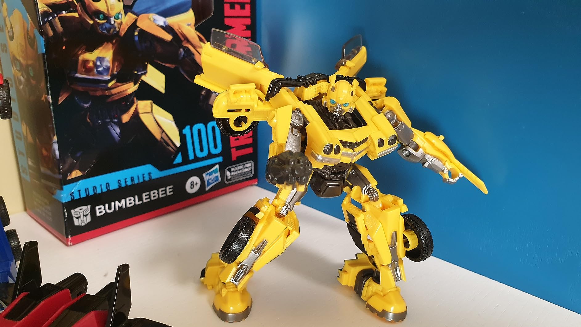 Transformers Studio Series Bumblebee 100 action figure Deluxe 11 cm Camaro
